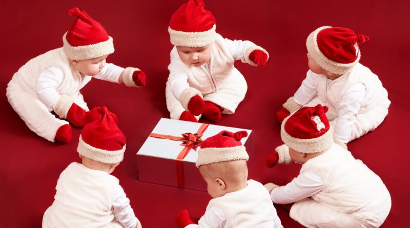 дети и подарки 2019 новый год